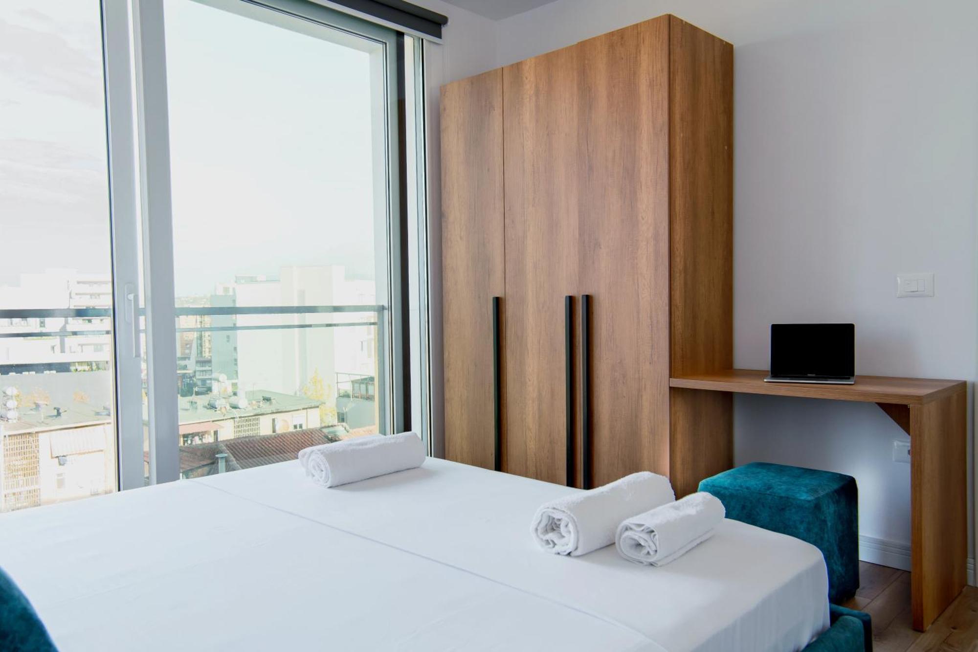 Urban Serenity City Skyline View Apartment 1 Tirana Exteriör bild