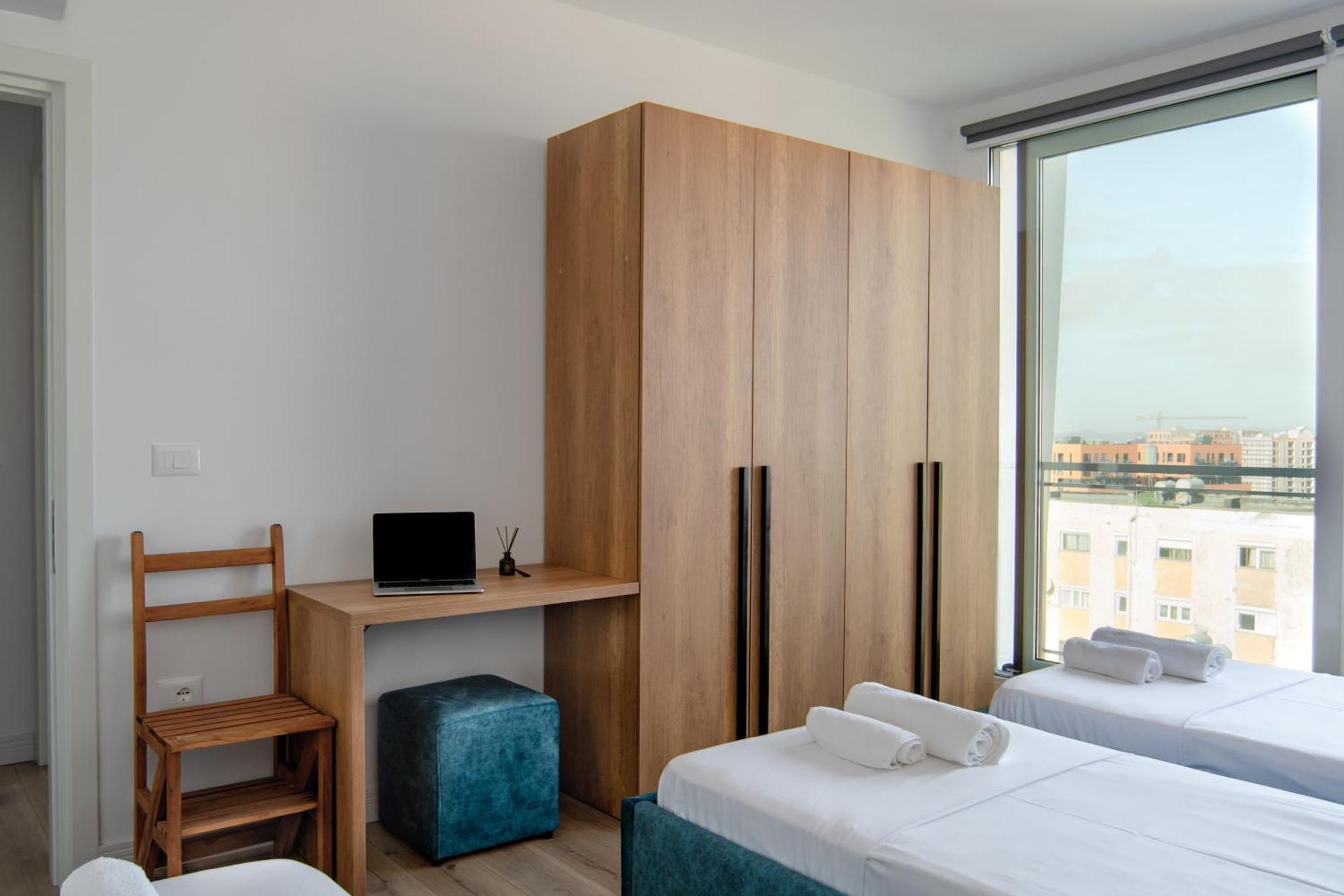 Urban Serenity City Skyline View Apartment 1 Tirana Exteriör bild